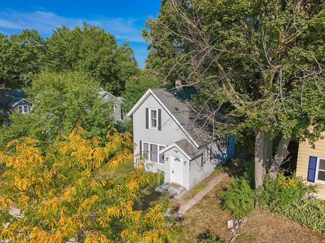 Builiding view three for 1516 Cole, Grand Rapids, MI. 49505