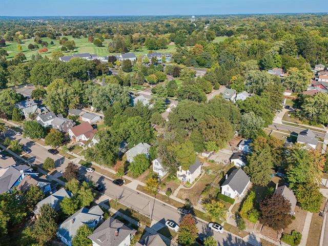 Builiding view twenty five for 1516 Cole, Grand Rapids, MI. 49505