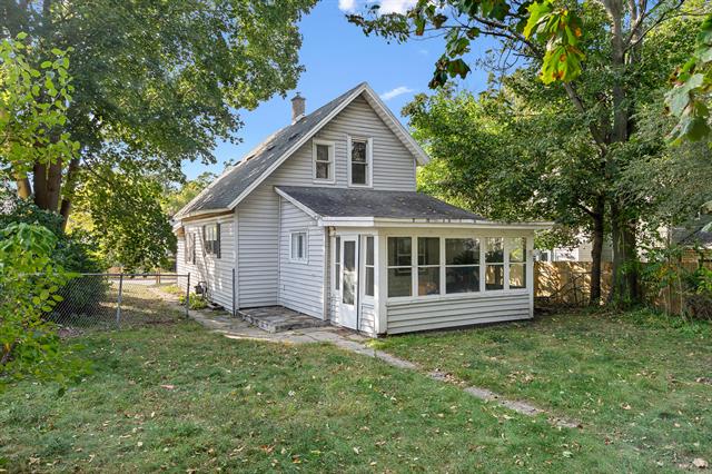 Builiding view twenty two for 1516 Cole, Grand Rapids, MI. 49505