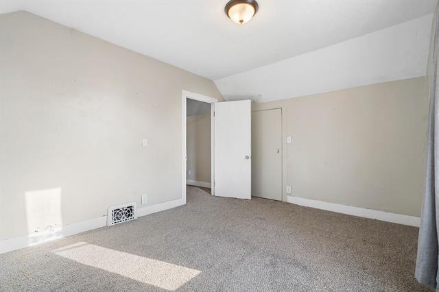 Builiding view twenty for 1516 Cole, Grand Rapids, MI. 49505