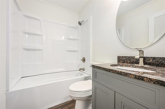 Builiding view sixteen for 3415 Huron, Kalamazoo, MI. 49006