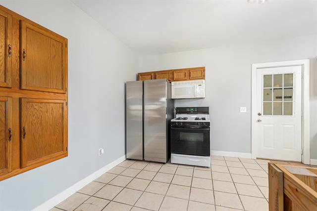 Builiding view nine for 354 Allegan, Otsego, MI. 49078