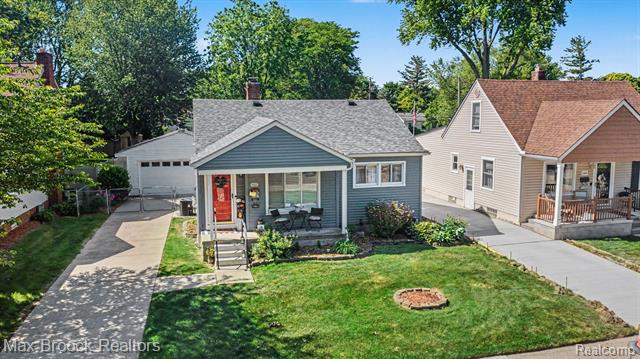 Builiding view one for 1022 Whitcomb, Royal Oak, MI. 48073