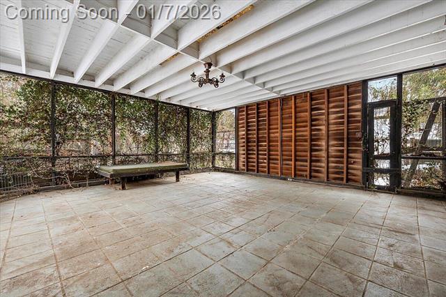 Builiding view thirty seven for 735 Renshaw, Clawson, MI. 48017