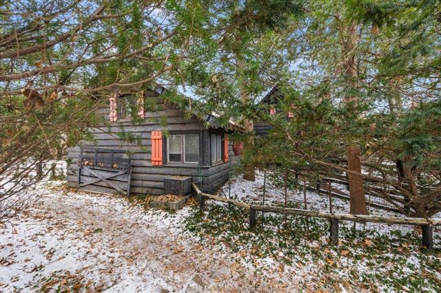 Builiding view three for 735 Renshaw, Clawson, MI. 48017