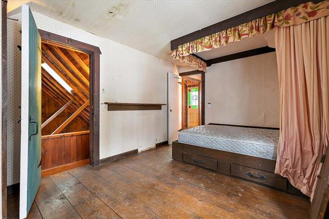 Builiding view twenty nine for 735 Renshaw, Clawson, MI. 48017