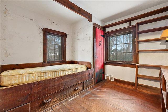 Builiding view twenty three for 735 Renshaw, Clawson, MI. 48017