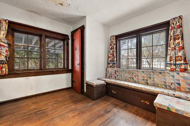 Builiding view twenty two for 735 Renshaw, Clawson, MI. 48017