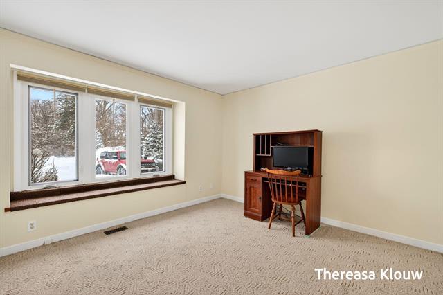 Builiding view eight for 17496 Meadow Wood, Spring Lake, MI. 49456