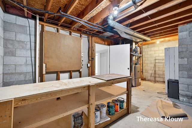 Builiding view forty eight for 17496 Meadow Wood, Spring Lake, MI. 49456