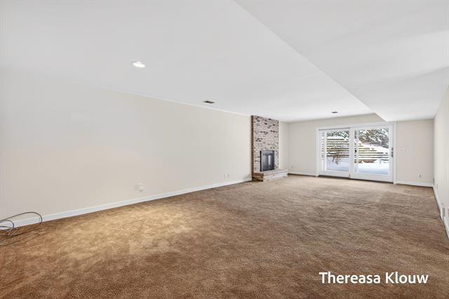 Builiding view thirty six for 17496 Meadow Wood, Spring Lake, MI. 49456