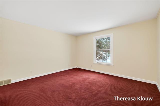 Builiding view twenty eight for 17496 Meadow Wood, Spring Lake, MI. 49456