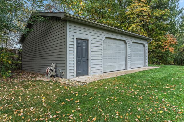 Builiding view thirty four for 66480 High Meadow, Edwardsburg, MI. 49112