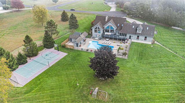 Builiding view thirty nine for 66480 High Meadow, Edwardsburg, MI. 49112