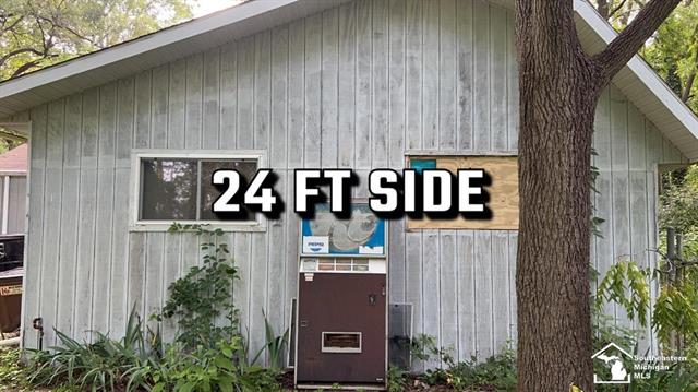 Builiding view twenty four for 2807 Smith, Lambertville, MI. 48144