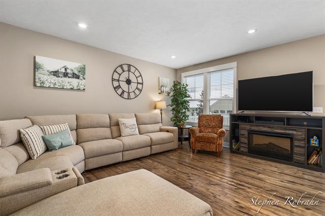 Builiding view five for 885 Cooks Crossing, Byron Center, MI. 49315