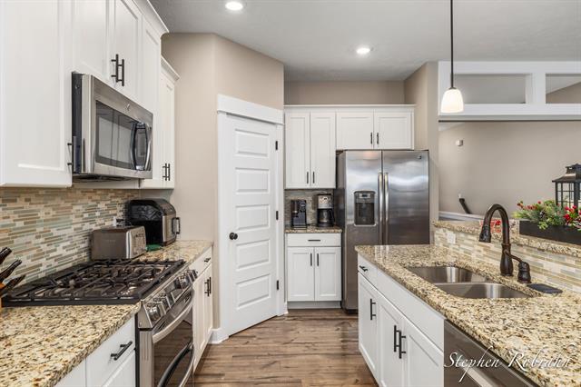 Builiding view nine for 885 Cooks Crossing, Byron Center, MI. 49315