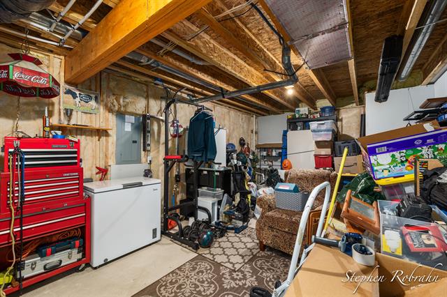 Builiding view thirty three for 885 Cooks Crossing, Byron Center, MI. 49315