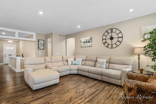 Builiding view three for 885 Cooks Crossing, Byron Center, MI. 49315