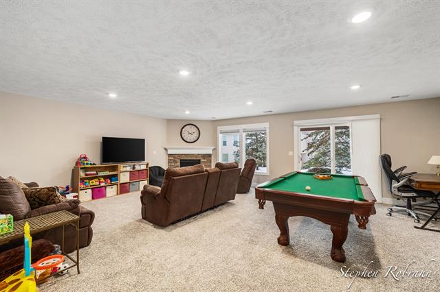 Builiding view twenty five for 885 Cooks Crossing, Byron Center, MI. 49315