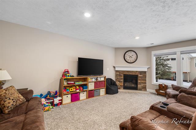 Builiding view twenty seven for 885 Cooks Crossing, Byron Center, MI. 49315