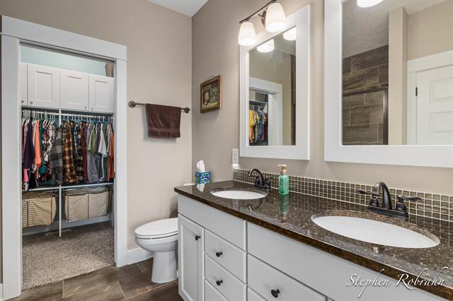 Builiding view twenty two for 885 Cooks Crossing, Byron Center, MI. 49315