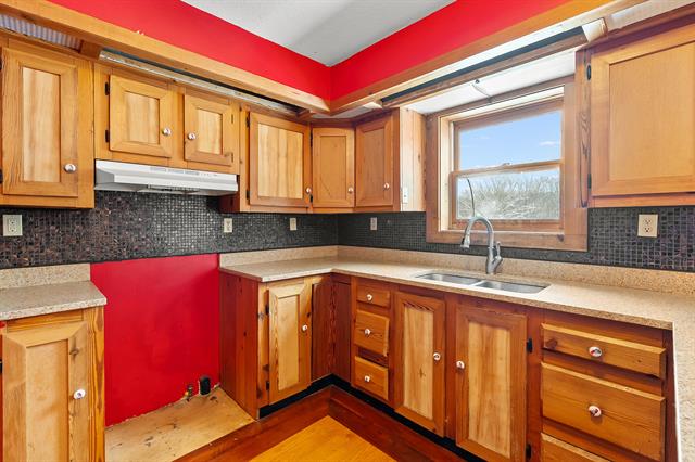 Builiding view fourteen for 706 26Th, Allegan, MI. 49010