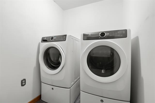 Builiding view nineteen for 706 26Th, Allegan, MI. 49010