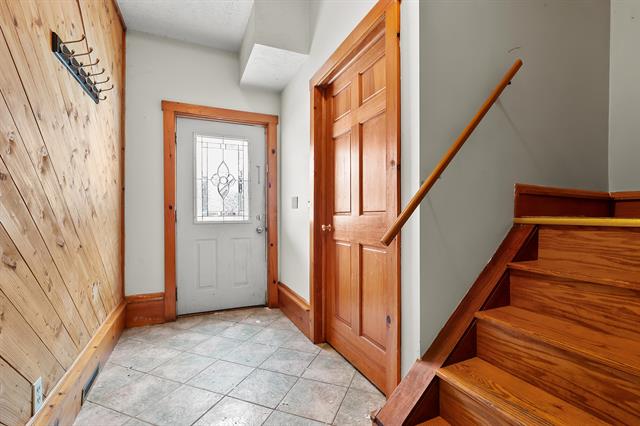 Builiding view one for 706 26Th, Allegan, MI. 49010