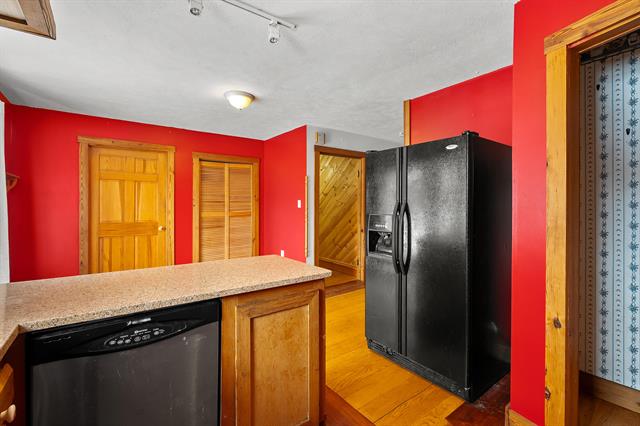 Builiding view sixteen for 706 26Th, Allegan, MI. 49010