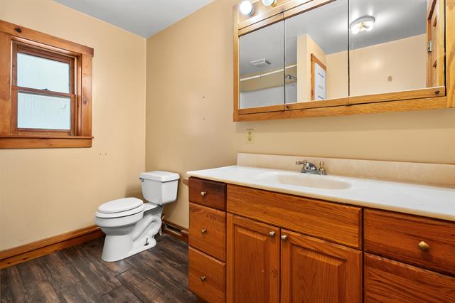 Builiding view ten for 706 26Th, Allegan, MI. 49010