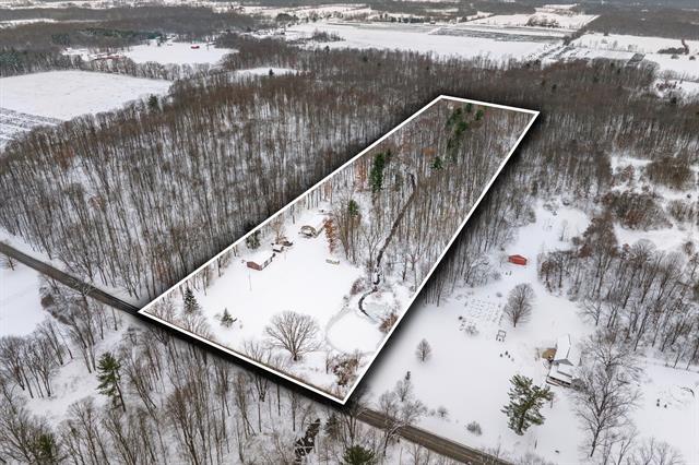 Builiding view thirty two for 706 26Th, Allegan, MI. 49010