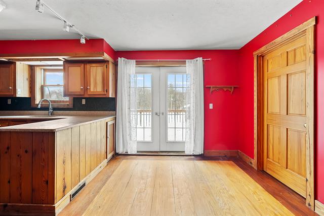 Builiding view twelve for 706 26Th, Allegan, MI. 49010