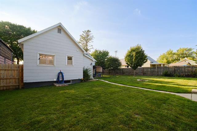 Builiding view forty for 115 Mc Kee, Manistee, MI. 49660