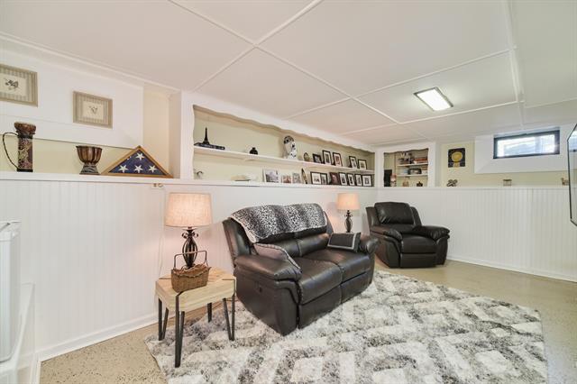 Builiding view thirty four for 115 Mc Kee, Manistee, MI. 49660