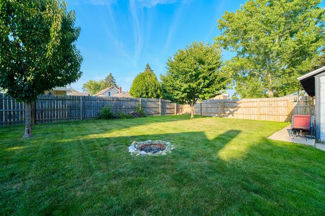 Builiding view thirty nine for 115 Mc Kee, Manistee, MI. 49660