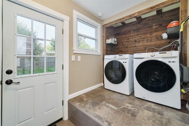 Builiding view twenty five for 115 Mc Kee, Manistee, MI. 49660