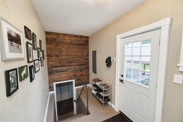 Builiding view twenty four for 115 Mc Kee, Manistee, MI. 49660