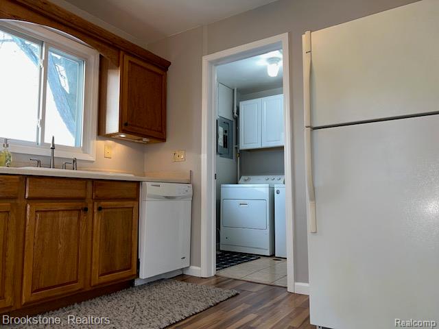 Builiding view seventeen for 630 Gargantua, Clawson, MI. 48017