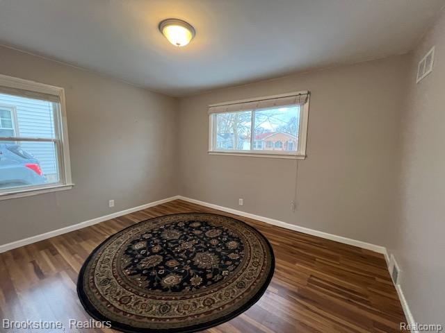 Builiding view ten for 630 Gargantua, Clawson, MI. 48017