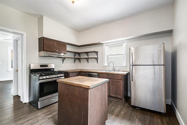 Builiding view five for 835 Bates, Grand Rapids, MI. 49506