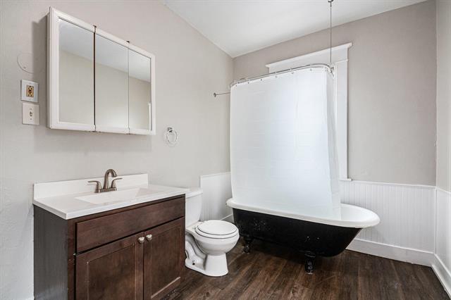 Builiding view sixteen for 835 Bates, Grand Rapids, MI. 49506