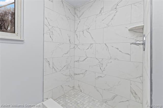 Builiding view twenty one for 4345 Crooks, Royal Oak, MI. 48073