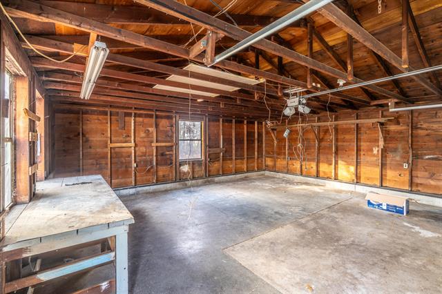 Builiding view forty for 1521 Riblet, Muskegon, MI. 49445