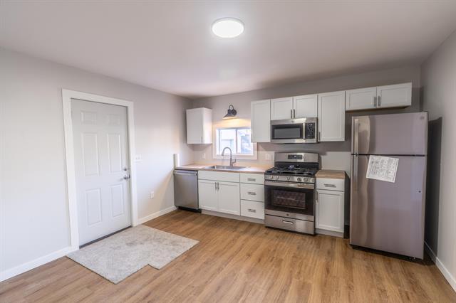 Builiding view four for 1521 Riblet, Muskegon, MI. 49445