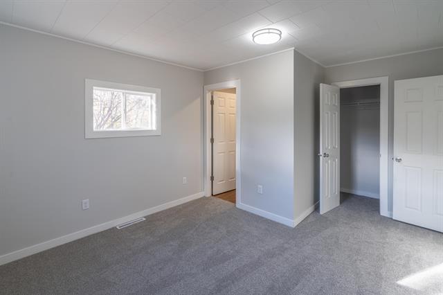 Builiding view nineteen for 1521 Riblet, Muskegon, MI. 49445