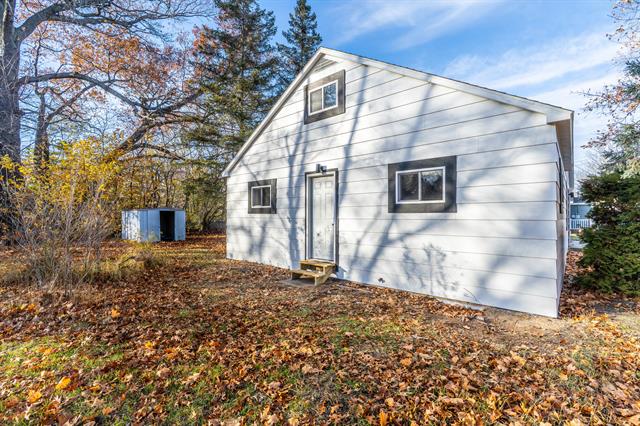 Builiding view thirty seven for 1521 Riblet, Muskegon, MI. 49445