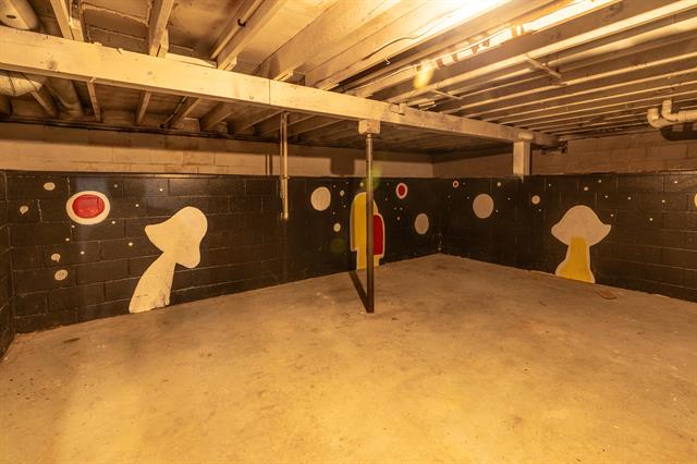 Builiding view thirty three for 1521 Riblet, Muskegon, MI. 49445