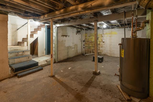 Builiding view twenty eight for 1521 Riblet, Muskegon, MI. 49445