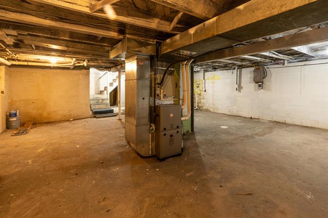 Builiding view twenty nine for 1521 Riblet, Muskegon, MI. 49445